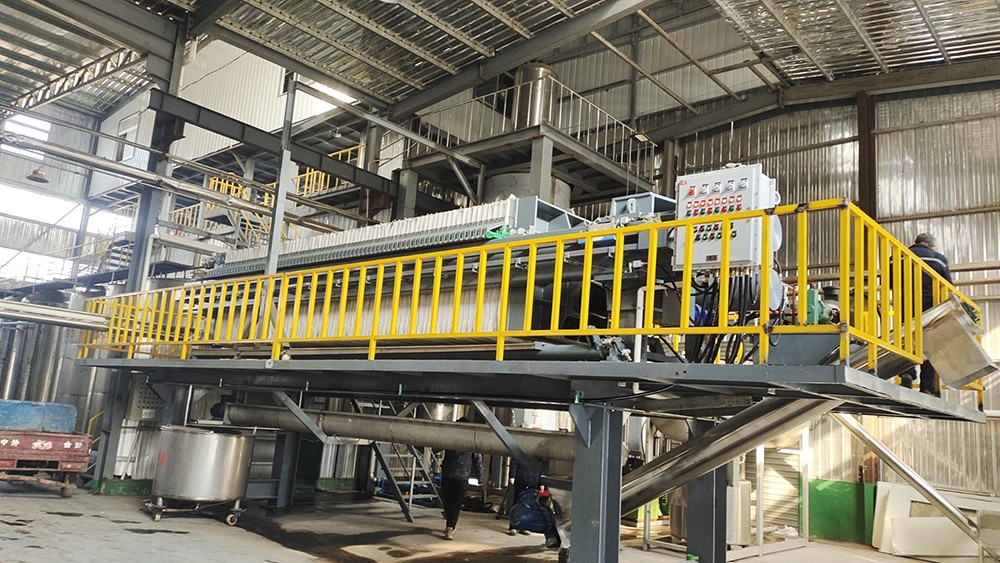 500平方雙油缸隔膜壓濾機(jī)3